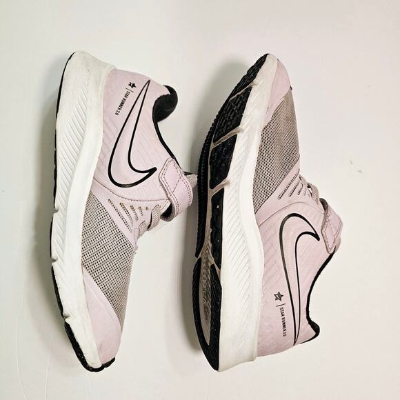Nike Star Runner 2.0 Low Kids Trainers US 1.5Y AT1801-501 Iced Lilac - Picture 2 of 7